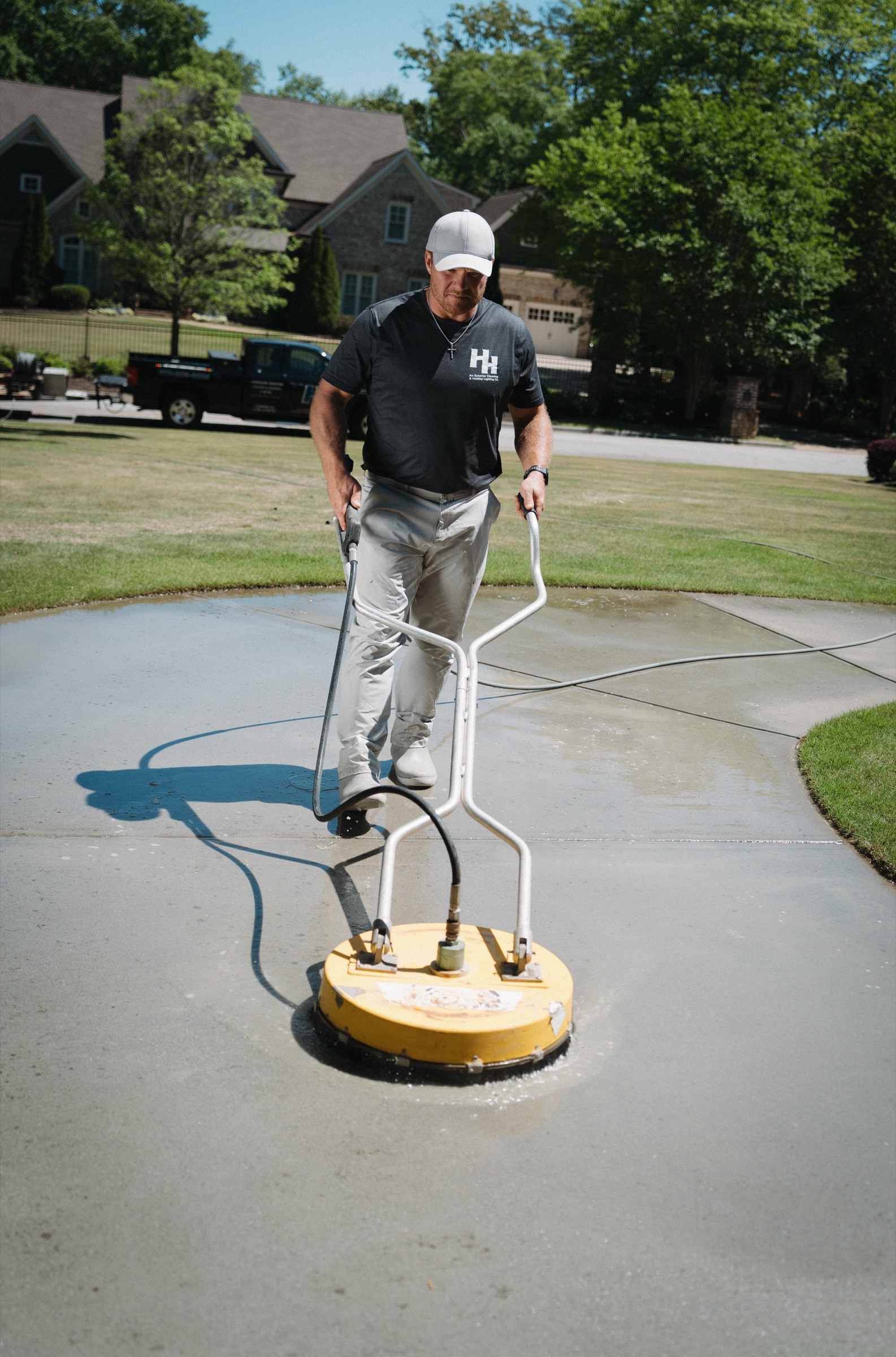 Driveway pressure washing service